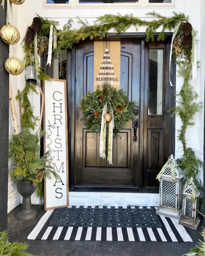 Pinecones & Ribbon Elegance