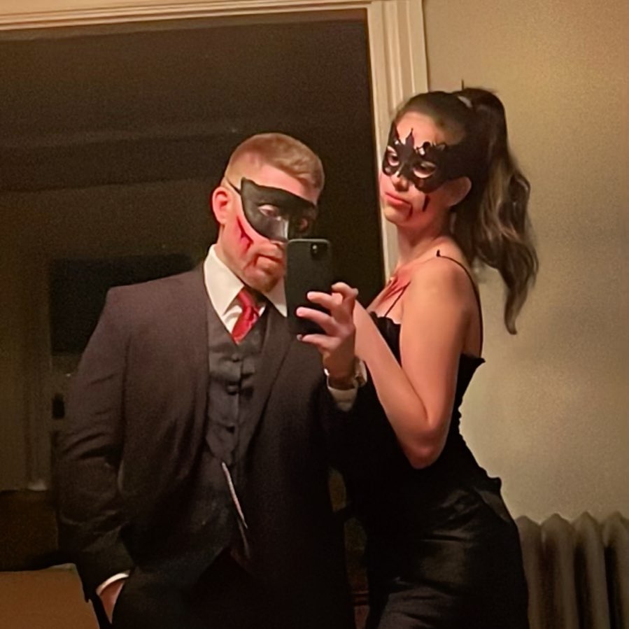 Masquerade-Inspired Halloween Look