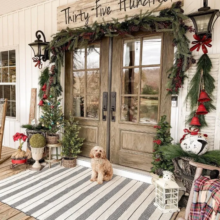 Farmhouse Greeting with a Pup