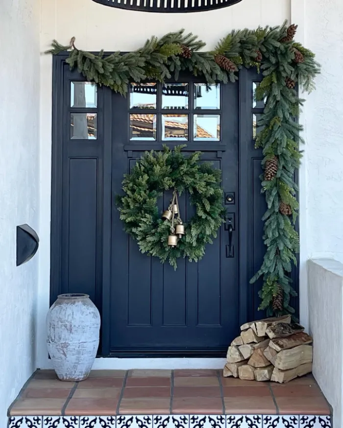 Minimal Greenery & Pinecones Entry