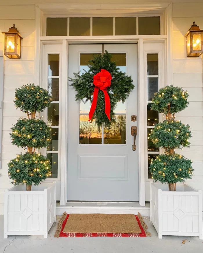 Cheerful Symmetry with Red Accents